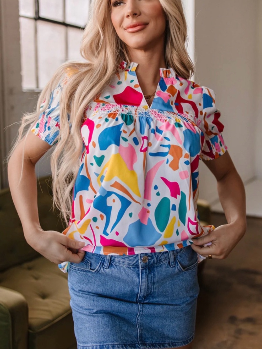 THML Short Puff Sleeve V-Neck Abstract Top ~ XS